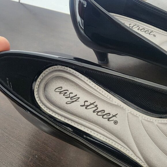 NEW Easy Street Pointe Womens 5.5 M Black Faux Patent Pumps Black 3CT - Picture 6 of 8